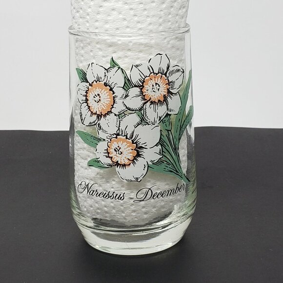 Brockway Glass Tumbler Flower of December Narcissus 10 oz. 4 3/4 in. Tall - Picture 1 of 7